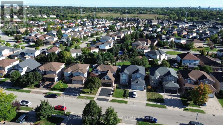 235 DEERPATH DRIVE, Guelph (Willow West/Sugarbush/West Acres), Ontario, N1K1W5