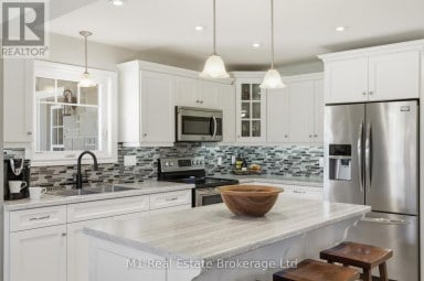 156 HIGHLAND DRIVE West Grey Ontario photo 13