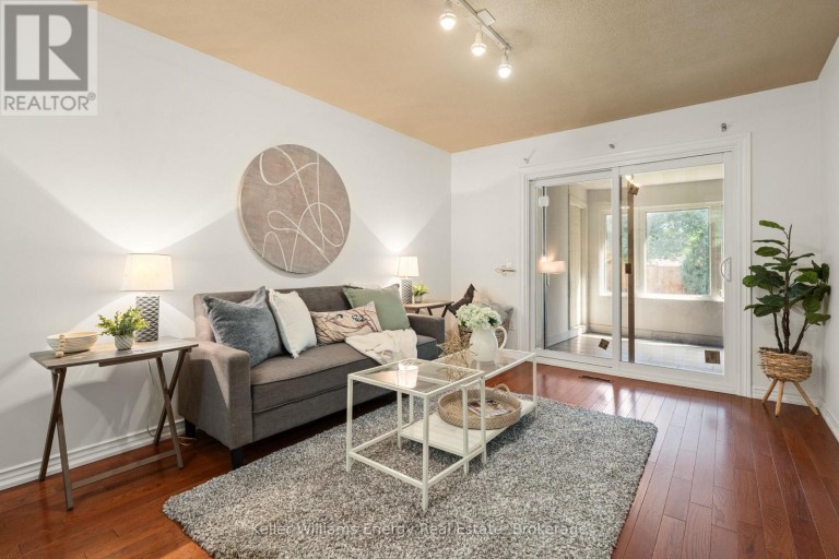 162 MERKLEY SQUARE, Toronto (Morningside), Ontario, M1G2Y8