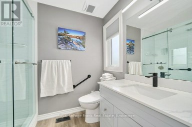 40 NIAGARA TRAIL Clarington (Newcastle) Ontario photo 17