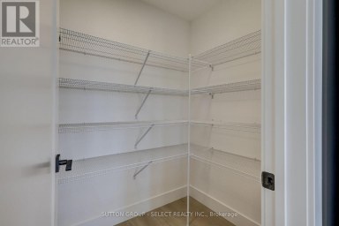 6 - 3090 PETTY ROAD London South (South V) Ontario photo 18
