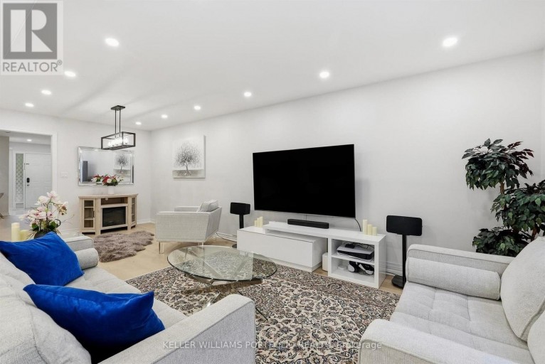 88 MATTEO DAVID DRIVE, Richmond Hill (Rouge Woods), Ontario, L4S2S9