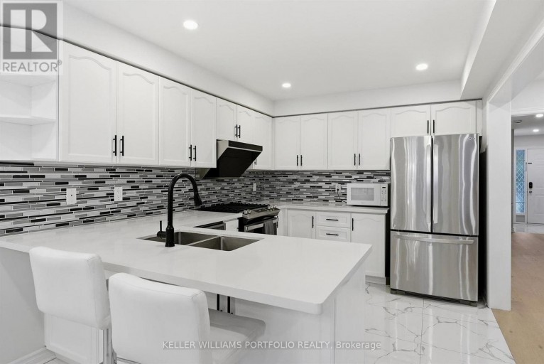 88 MATTEO DAVID DRIVE, Richmond Hill (Rouge Woods), Ontario, L4S2S9