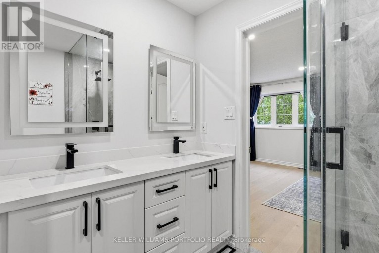 88 MATTEO DAVID DRIVE, Richmond Hill (Rouge Woods), Ontario, L4S2S9