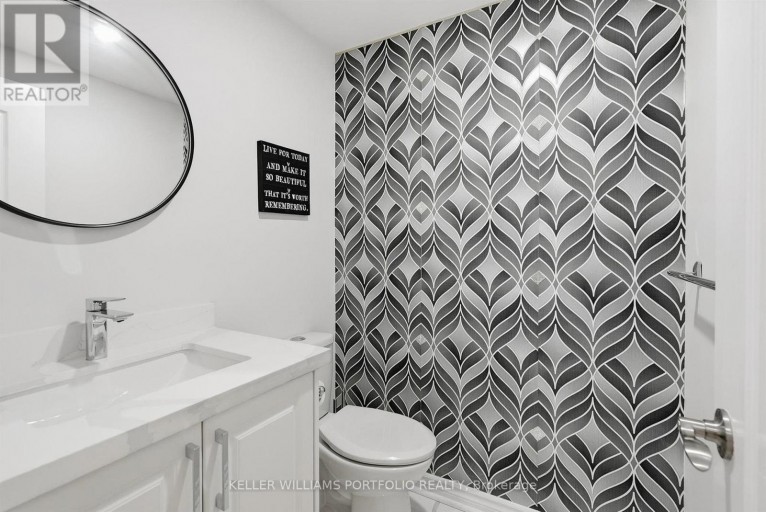 88 MATTEO DAVID DRIVE, Richmond Hill (Rouge Woods), Ontario, L4S2S9