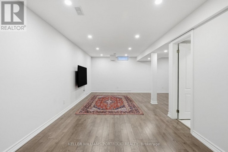 88 MATTEO DAVID DRIVE, Richmond Hill (Rouge Woods), Ontario, L4S2S9