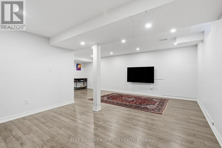88 MATTEO DAVID DRIVE, Richmond Hill (Rouge Woods), Ontario, L4S2S9