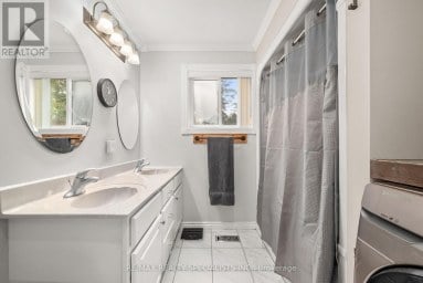 79 OXFORD STREET Selwyn Ontario photo 20