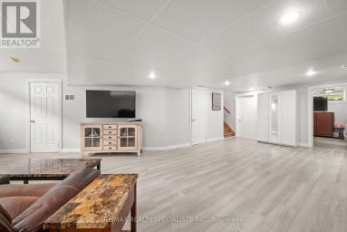 79 OXFORD STREET Selwyn Ontario photo 23