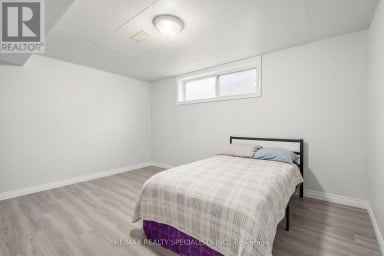 79 OXFORD STREET Selwyn Ontario photo 27
