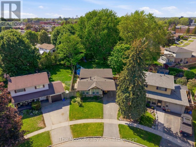 30 DEERPARK CRESCENT, Clarington (Bowmanville), Ontario, L1C3M3