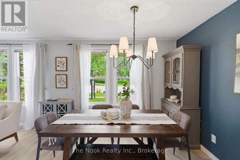 30 DEERPARK CRESCENT, Clarington (Bowmanville), Ontario, L1C3M3