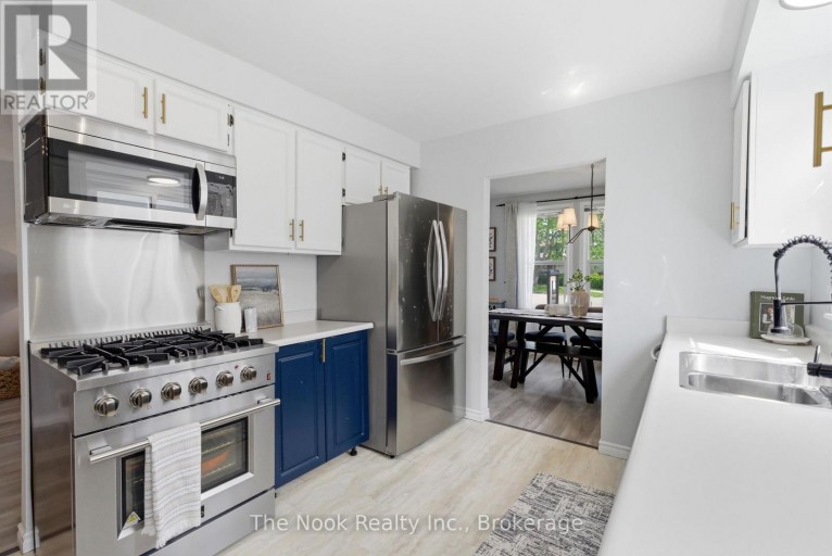 30 DEERPARK CRESCENT, Clarington (Bowmanville), Ontario, L1C3M3