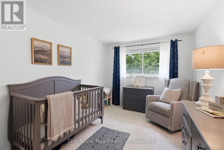 30 DEERPARK CRESCENT, Clarington (Bowmanville), Ontario, L1C3M3