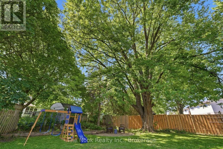 30 DEERPARK CRESCENT, Clarington (Bowmanville), Ontario, L1C3M3