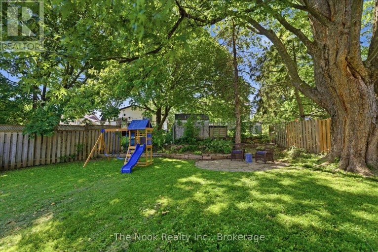 30 DEERPARK CRESCENT, Clarington (Bowmanville), Ontario, L1C3M3