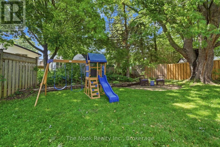 30 DEERPARK CRESCENT, Clarington (Bowmanville), Ontario, L1C3M3