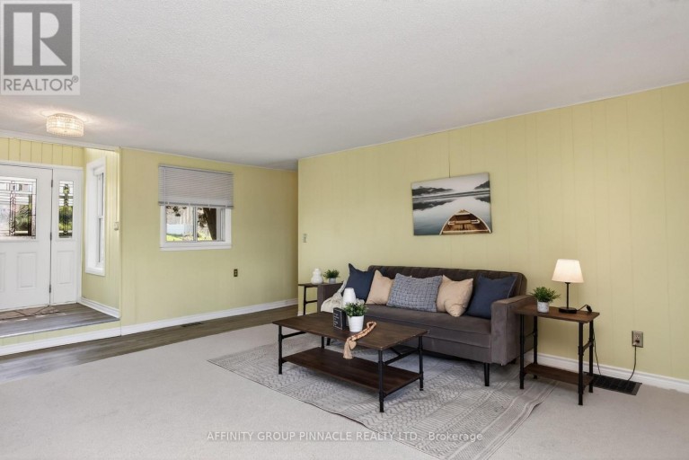 14 ORIOLE ROAD, Kawartha Lakes (Fenelon Falls), Ontario, K0M1N0
