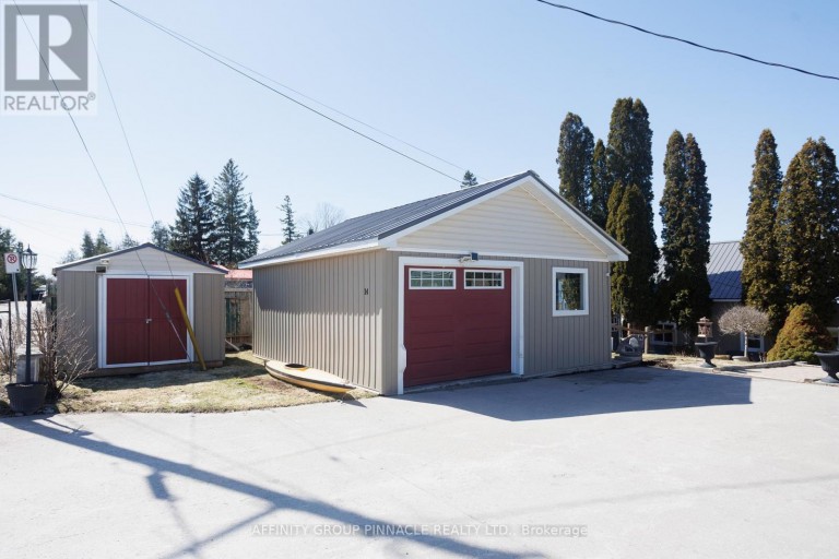 14 ORIOLE ROAD, Kawartha Lakes (Fenelon Falls), Ontario, K0M1N0