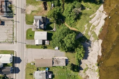 111 CANNIFTON ROAD N Belleville (Thurlow Ward) Ontario photo 4