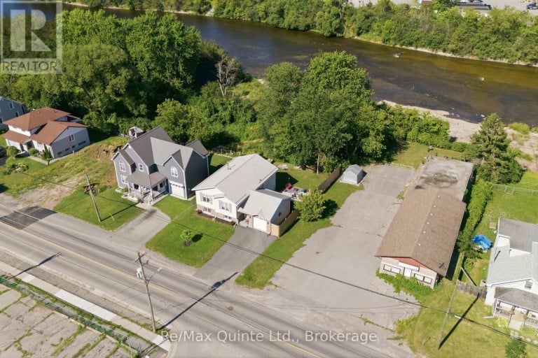 111 CANNIFTON ROAD N, Belleville (Thurlow Ward), Ontario, K0K1K0