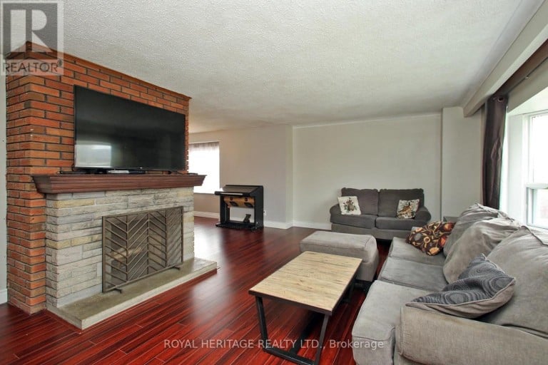 4 BRANTWOOD DRIVE, Toronto (Woburn), Ontario, M1H2G6