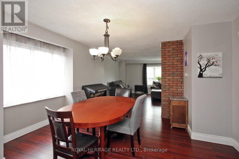 4 BRANTWOOD DRIVE, Toronto (Woburn), Ontario, M1H2G6