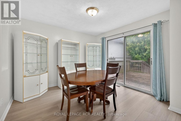 856 MAGNOLIA AVENUE, Newmarket (Huron Heights-Leslie Valley), Ontario, L3Y3C7