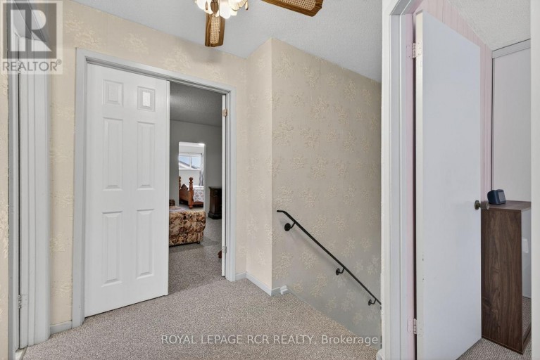 856 MAGNOLIA AVENUE, Newmarket (Huron Heights-Leslie Valley), Ontario, L3Y3C7