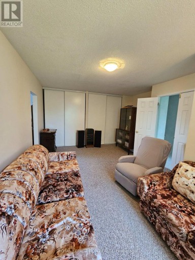 856 MAGNOLIA AVENUE, Newmarket (Huron Heights-Leslie Valley), Ontario, L3Y3C7