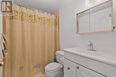 856 MAGNOLIA AVENUE Newmarket (Huron Heights-Leslie Valley) Ontario photo 38