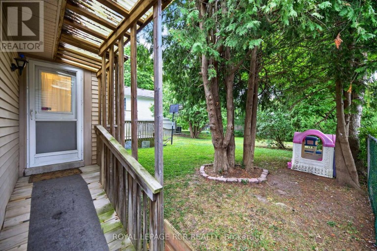 856 MAGNOLIA AVENUE, Newmarket (Huron Heights-Leslie Valley), Ontario, L3Y3C7