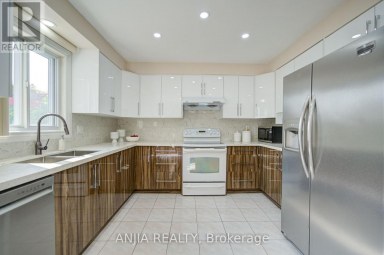 8 BROOKLYN CRESCENT Markham (Unionville) Ontario photo 13