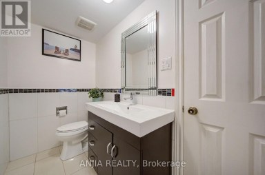 8 BROOKLYN CRESCENT Markham (Unionville) Ontario photo 18