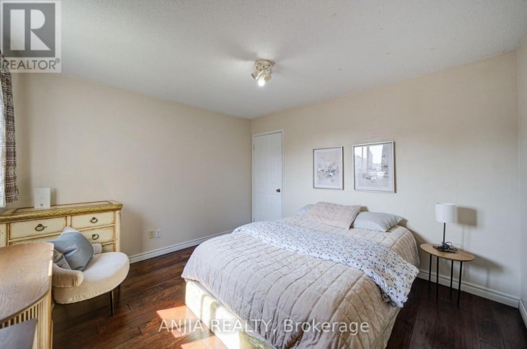 8 BROOKLYN CRESCENT, Markham (Unionville), Ontario, L3P7C1