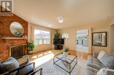 8 BROOKLYN CRESCENT Markham (Unionville) Ontario photo 9