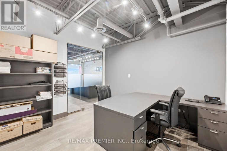 12 - 13 KENVIEW BOULEVARD, Brampton (Parkway Belt Industrial Area), Ontario, L6T5K9