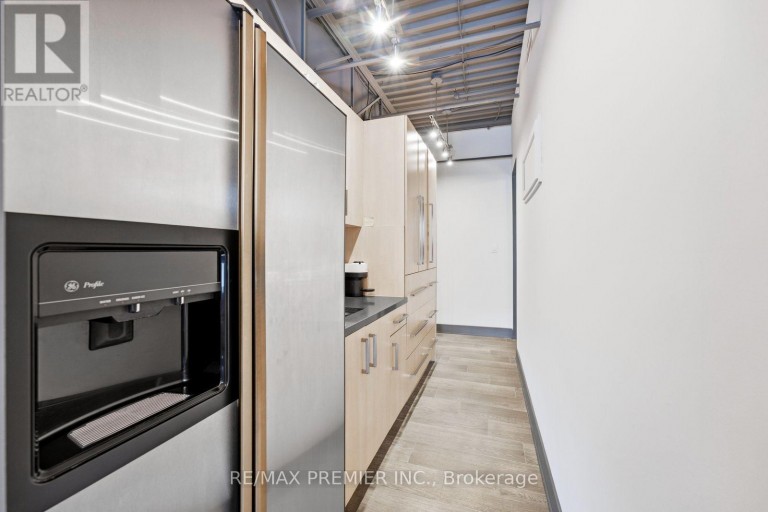 12 - 13 KENVIEW BOULEVARD, Brampton (Parkway Belt Industrial Area), Ontario, L6T5K9