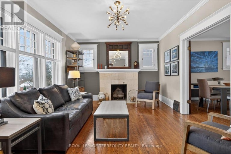 53 BENSON AVENUE, Peterborough (Northcrest Ward 5), Ontario, K9H5X7