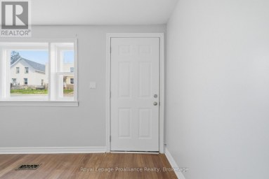 199 DUNDAS STREET E Quinte West (Trenton Ward) Ontario photo 8