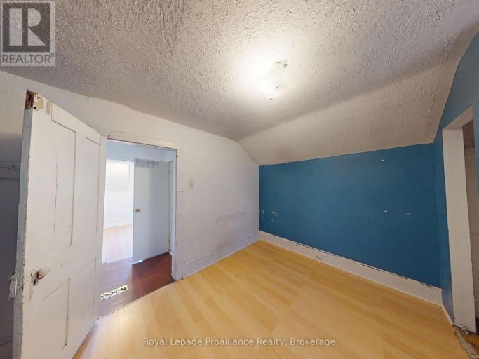166 BURNHAM STREET, Belleville (Belleville Ward), Ontario, K8N3R9