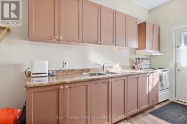 226 LAKE STREET Peterborough (Town Ward 3) Ontario photo 16