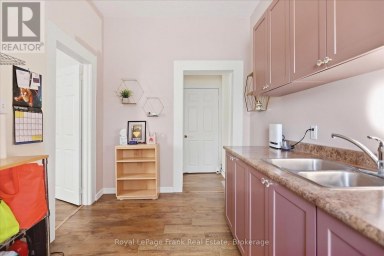 226 LAKE STREET Peterborough (Town Ward 3) Ontario photo 17