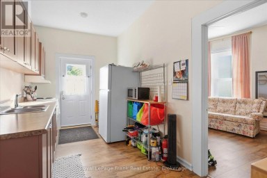 226 LAKE STREET Peterborough (Town Ward 3) Ontario photo 18