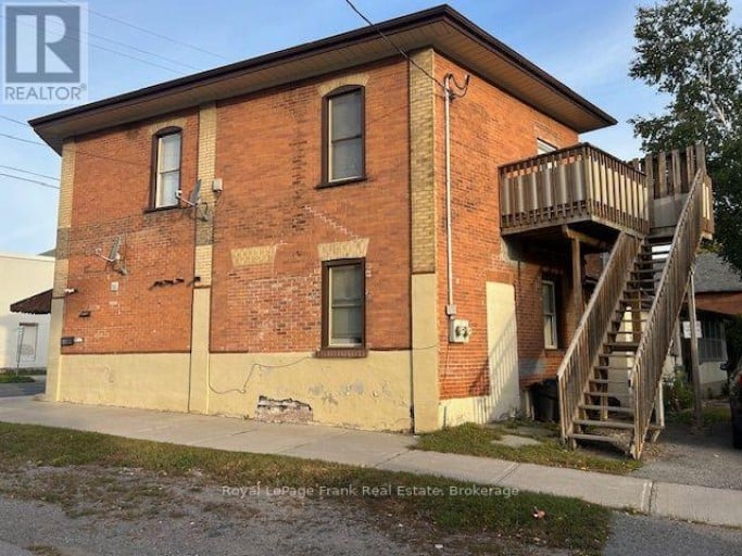 226 LAKE STREET, Peterborough (Town Ward 3), Ontario, K9J3J1