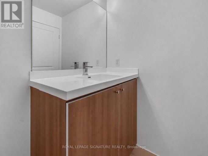 315 - 105 GEORGE STREET, Toronto (Moss Park), Ontario, M5A0L4