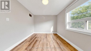 18 TIPTON CRESCENT Ajax (Central West) Ontario photo 24