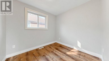 18 TIPTON CRESCENT Ajax (Central West) Ontario photo 25