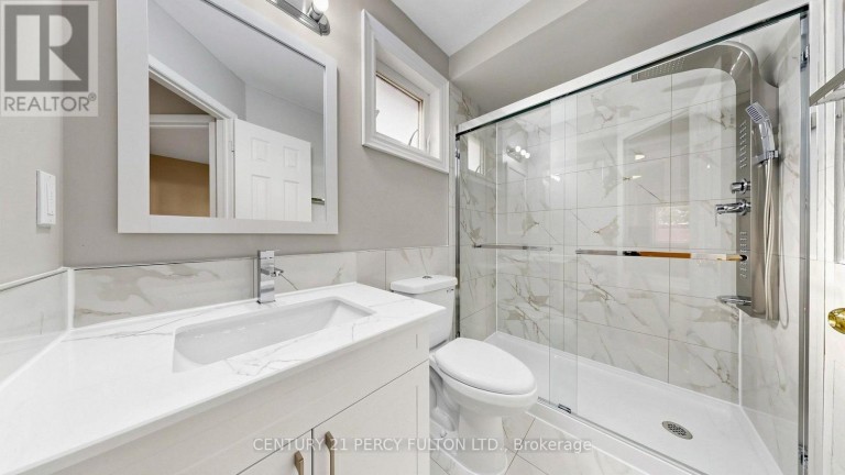 18 TIPTON CRESCENT, Ajax (Central West), Ontario, L1T2L1