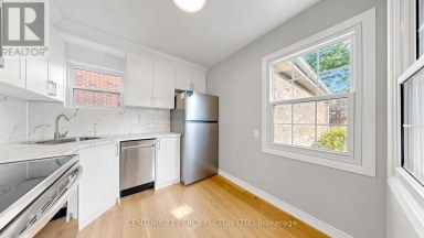 18 TIPTON CRESCENT Ajax (Central West) Ontario photo 9